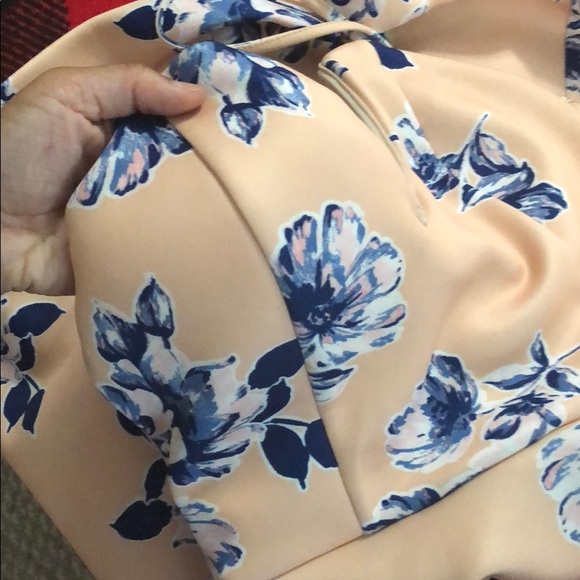 Dress - Picture 4 of 4